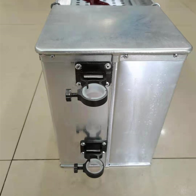 Medium naked box with folding umbrella